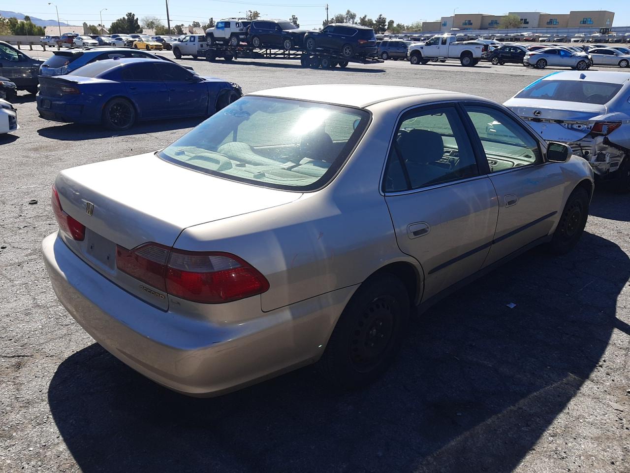 1HGCG5647YA010953 2000 Honda Accord Lx