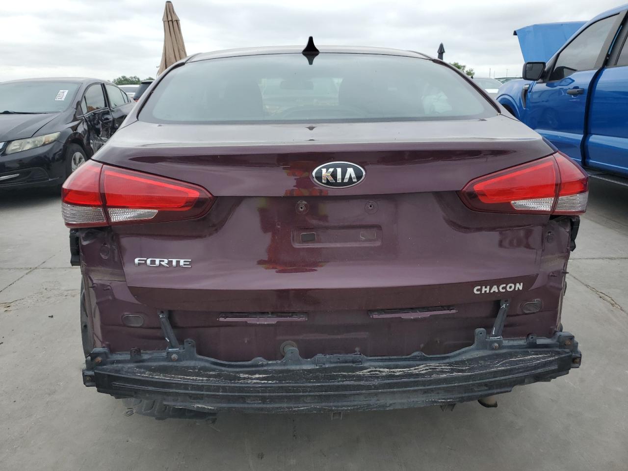 3KPFK4A7XHE046221 2017 Kia Forte Lx