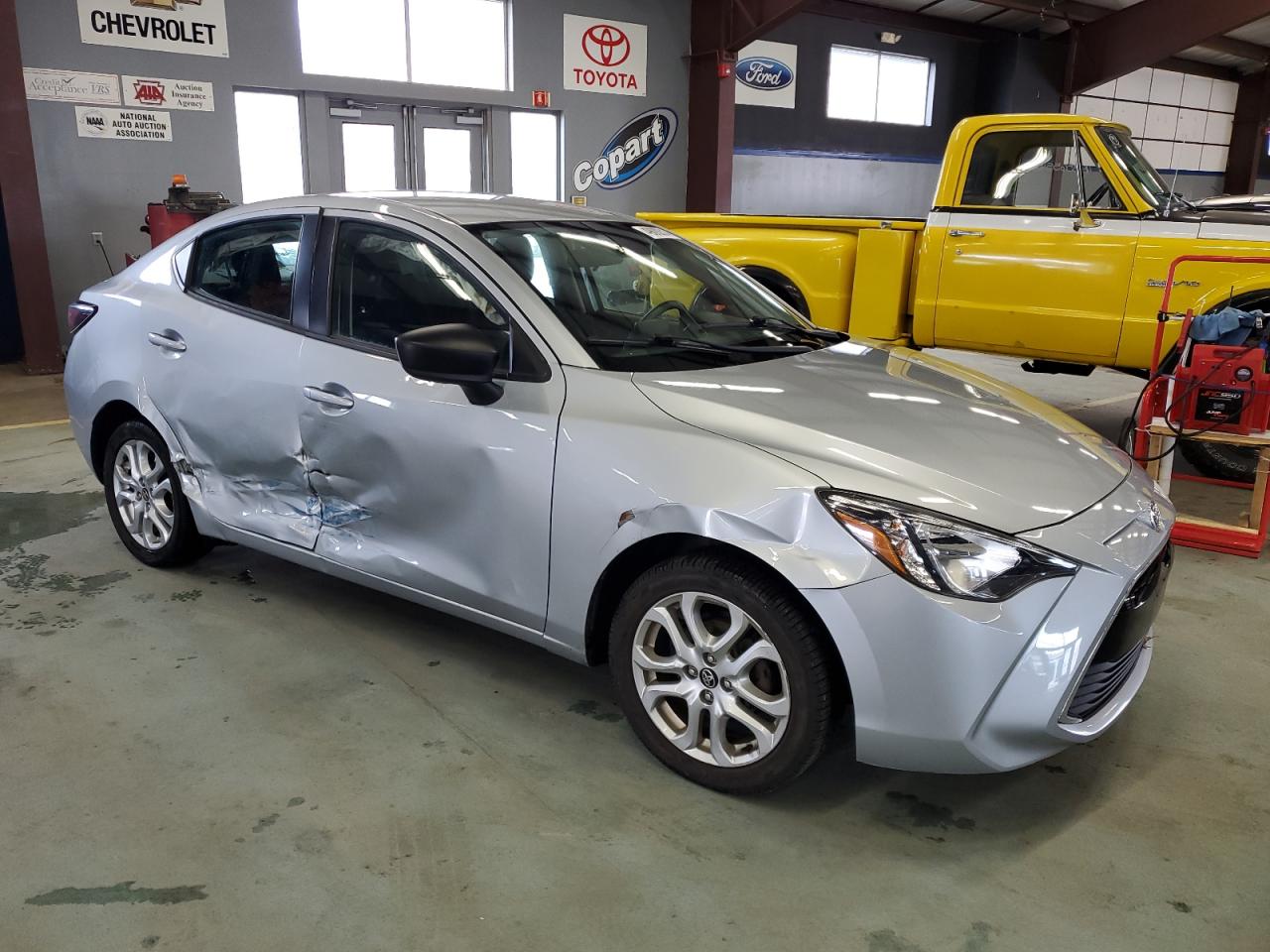 3MYDLBYV3JY331846 2018 Toyota Yaris Ia