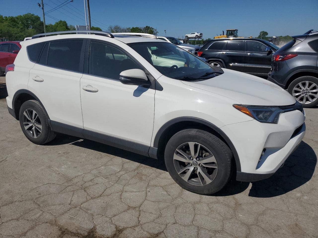 JTMWFREV8JJ735256 2018 Toyota Rav4 Adventure