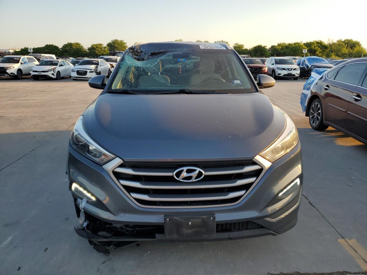 KM8J33A49JU600844 2018 Hyundai Tucson Sel