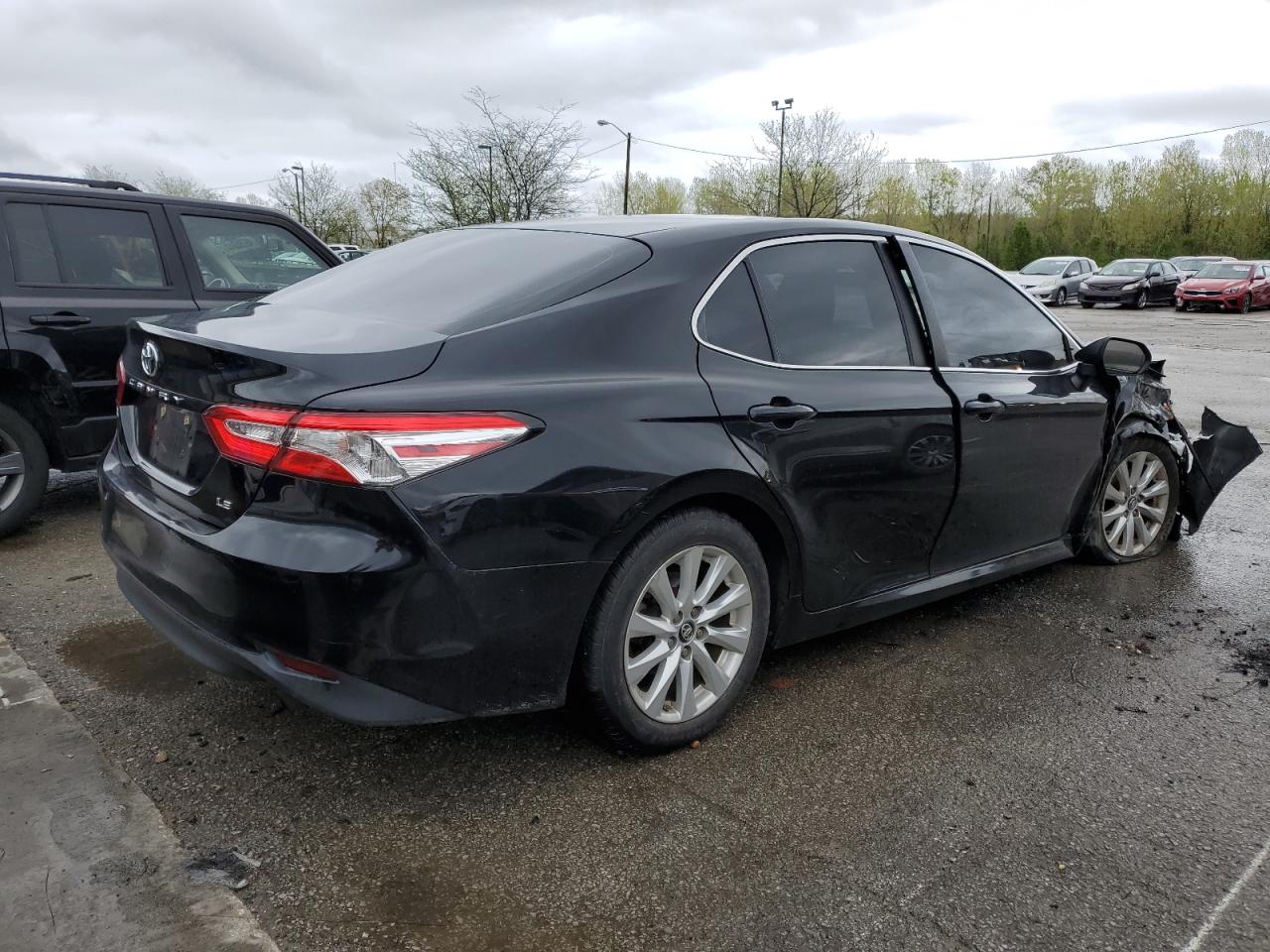 2018 Toyota Camry L vin: 4T1B11HK6JU036136