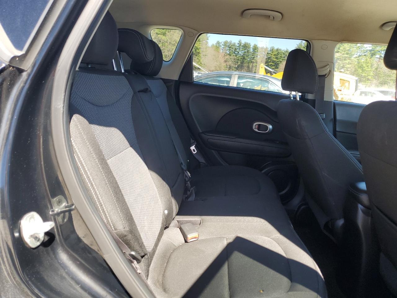 KNDJP3A54H7444593 2017 Kia Soul +