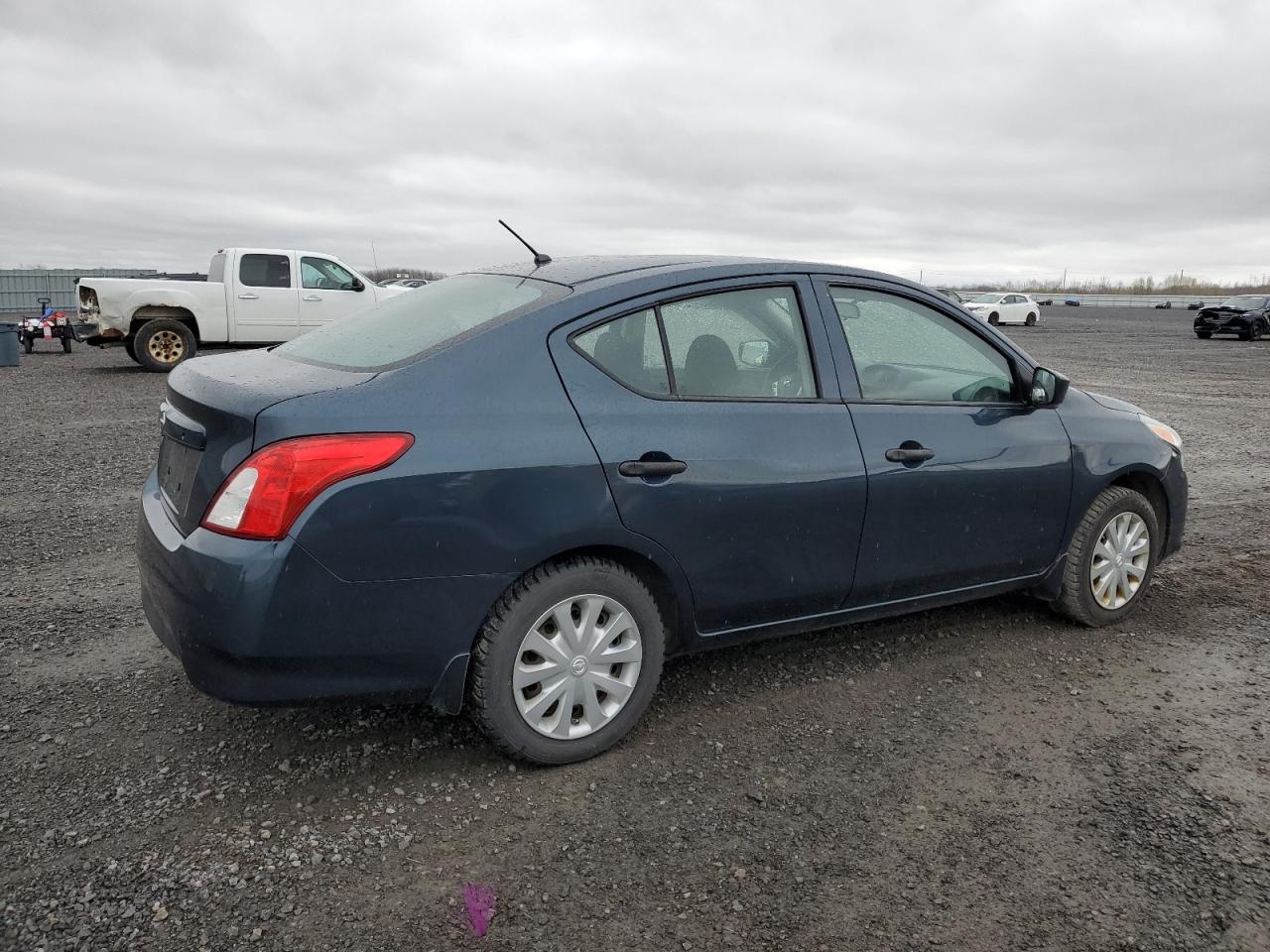 2016 Nissan Versa S vin: 3N1CN7AP5GL913128