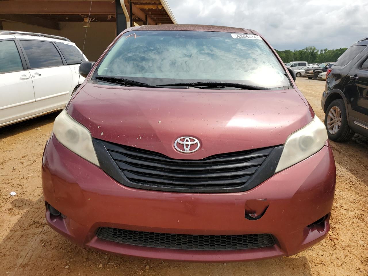 5TDKA3DC4BS004161 2011 Toyota Sienna Base