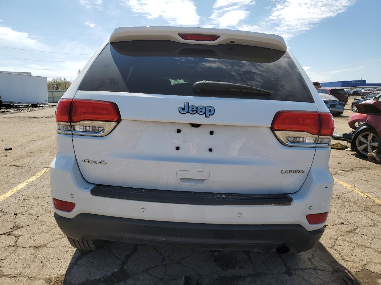 1C4RJFAG5KC823818 2019 Jeep Grand Cherokee Laredo