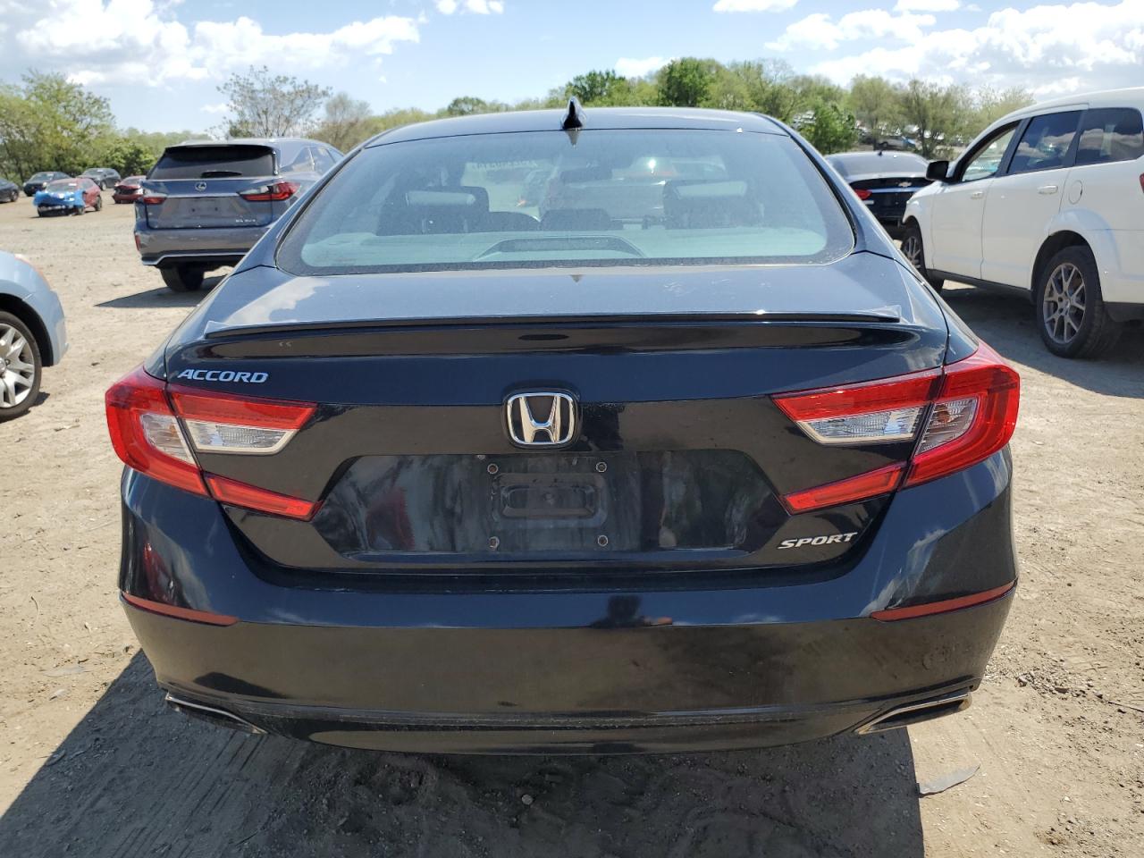 2018 Honda Accord Sport vin: 1HGCV1F32JA161999