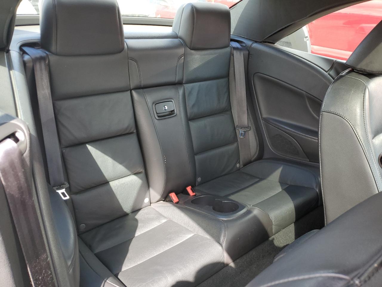 WVWFW7AH2CV008663 2012 Volkswagen Eos Lux