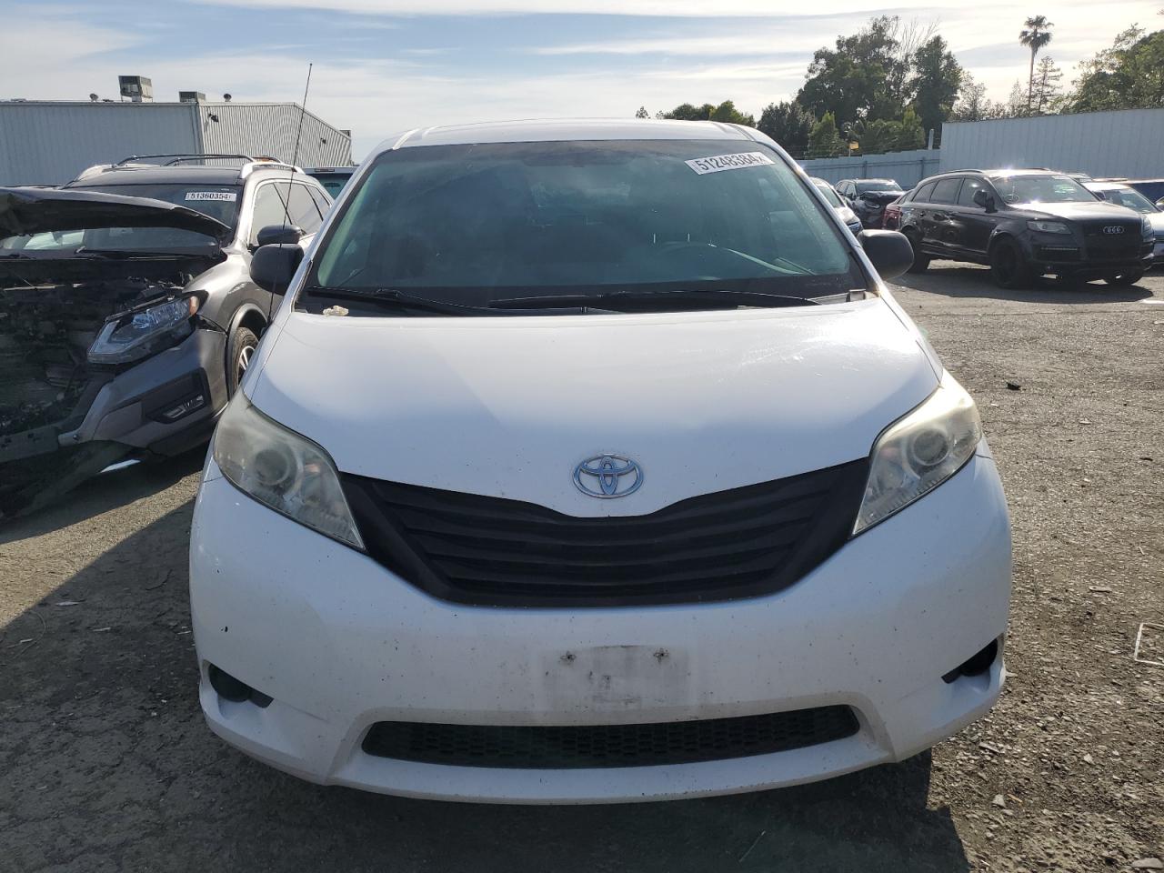 5TDZK3DC8DS352544 2013 Toyota Sienna