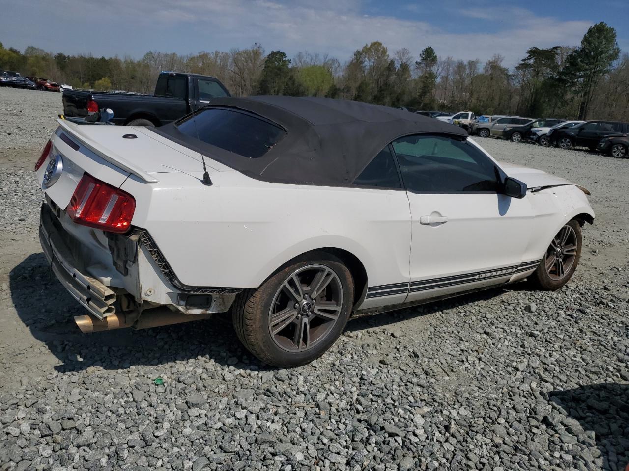 1ZVBP8EN3A5170233 2010 Ford Mustang
