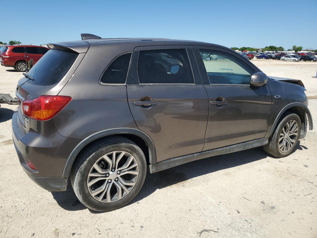 JA4AP3AU5JZ010016 2018 Mitsubishi Outlander Sport Es