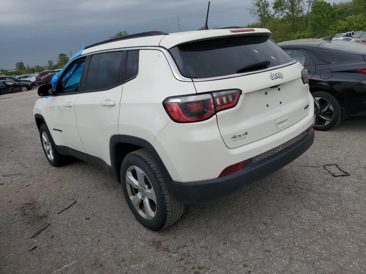 2018 Jeep Compass Latitude vin: 3C4NJDBB1JT155184