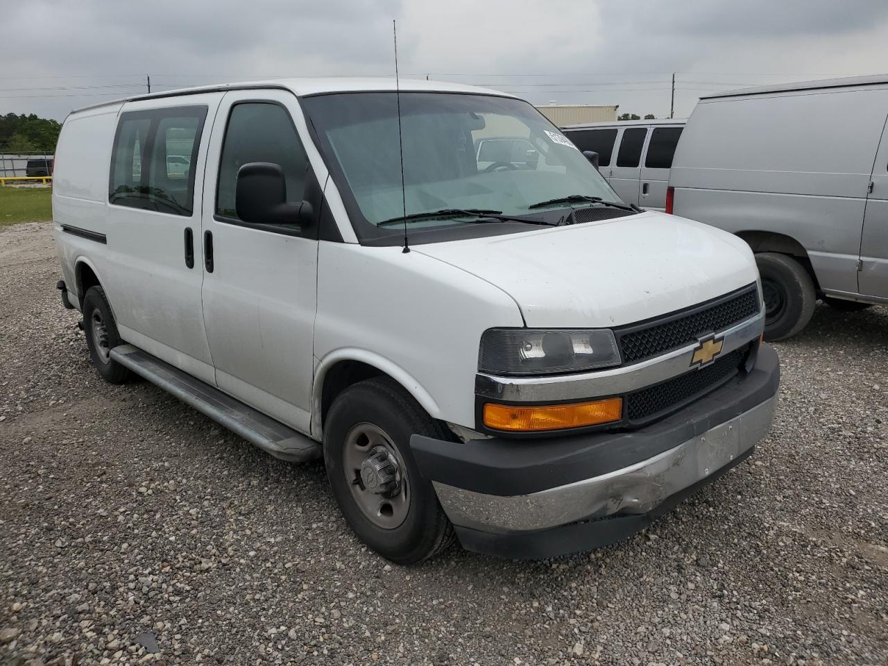 1GCWGAFG9K1218726 2019 Chevrolet Express G2500