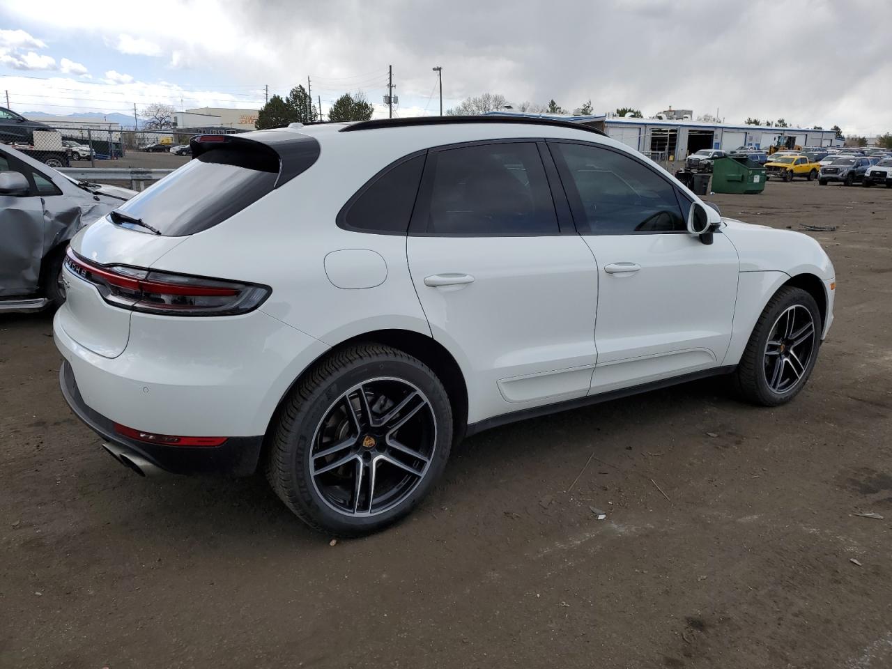 2020 Porsche Macan S vin: WP1AB2A52LLB33607