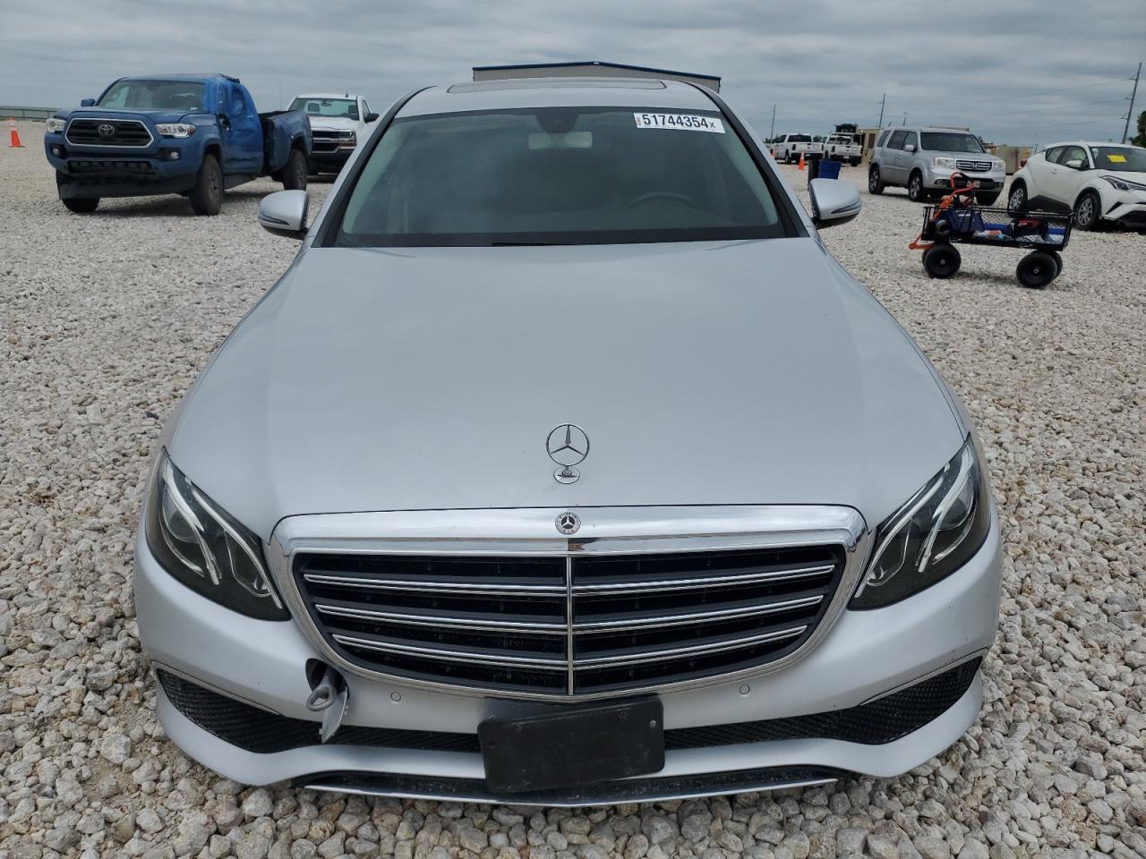 WDDZF4JB8JA337014 2018 Mercedes-Benz E 300