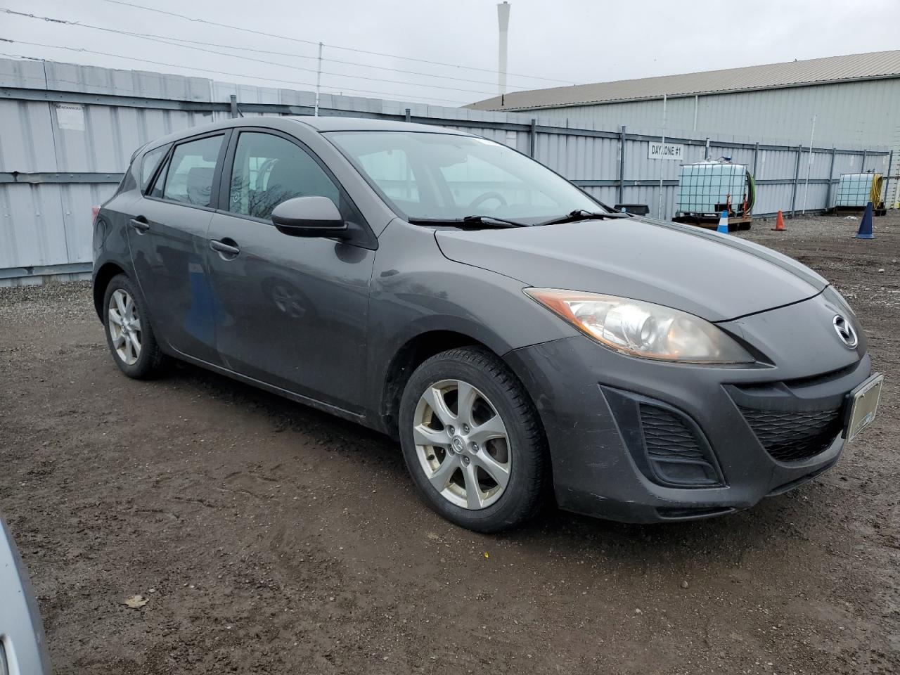 JM1BL1KF2B1444016 2011 Mazda 3 I