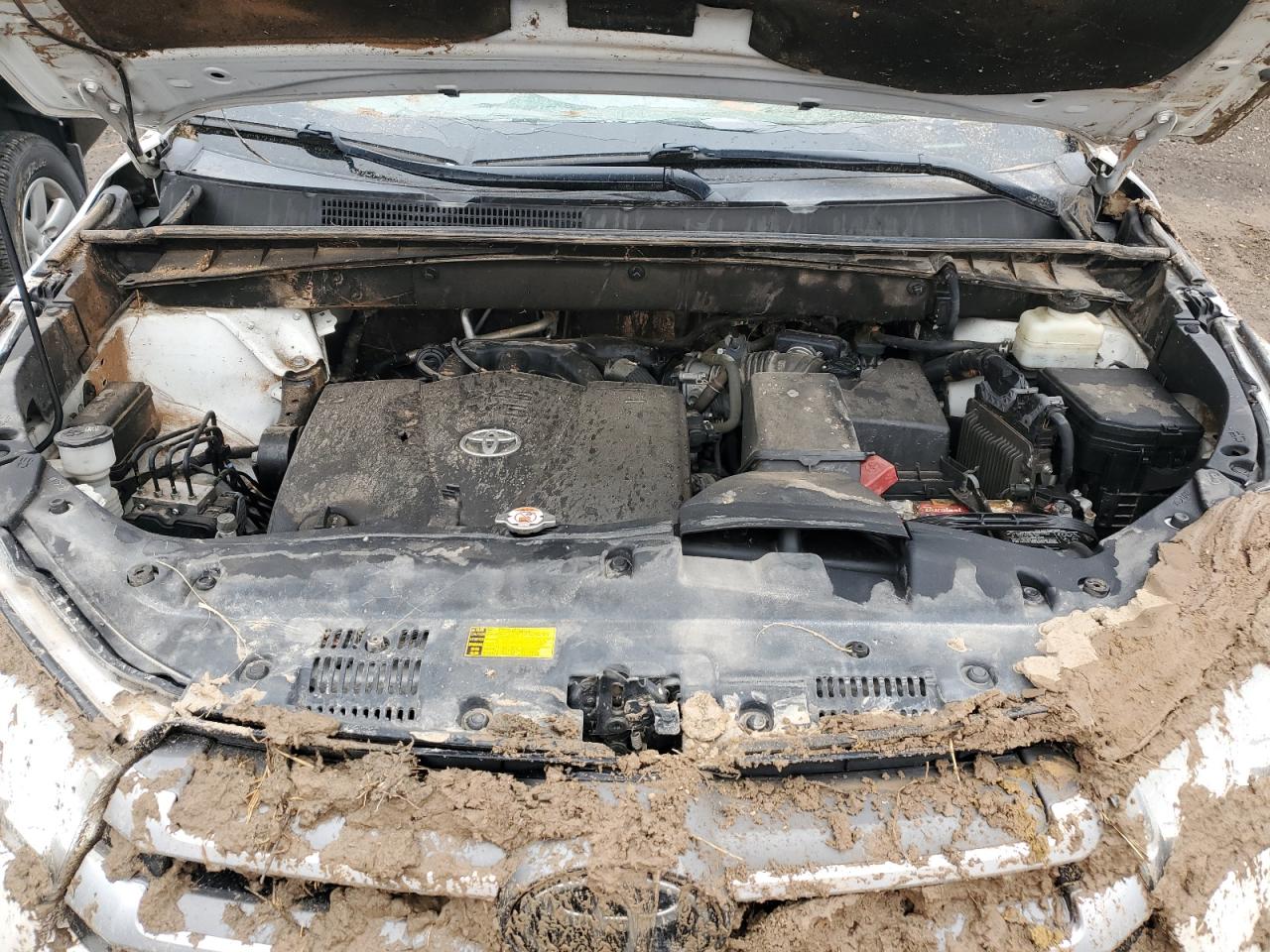 5TDJZRFH1JS816998 2018 Toyota Highlander Se