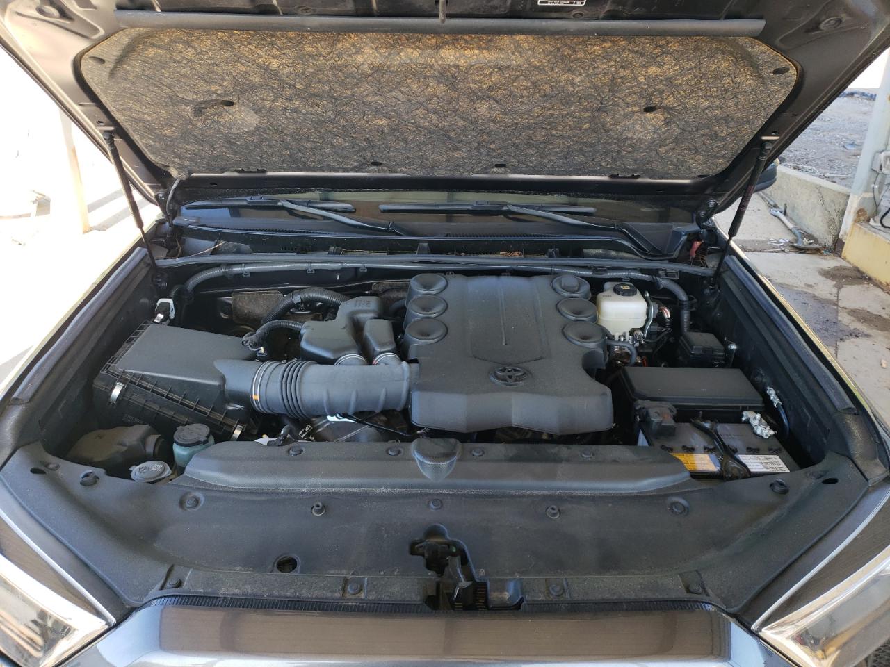 JTEMU5JR6P6144218 2023 Toyota 4Runner Se