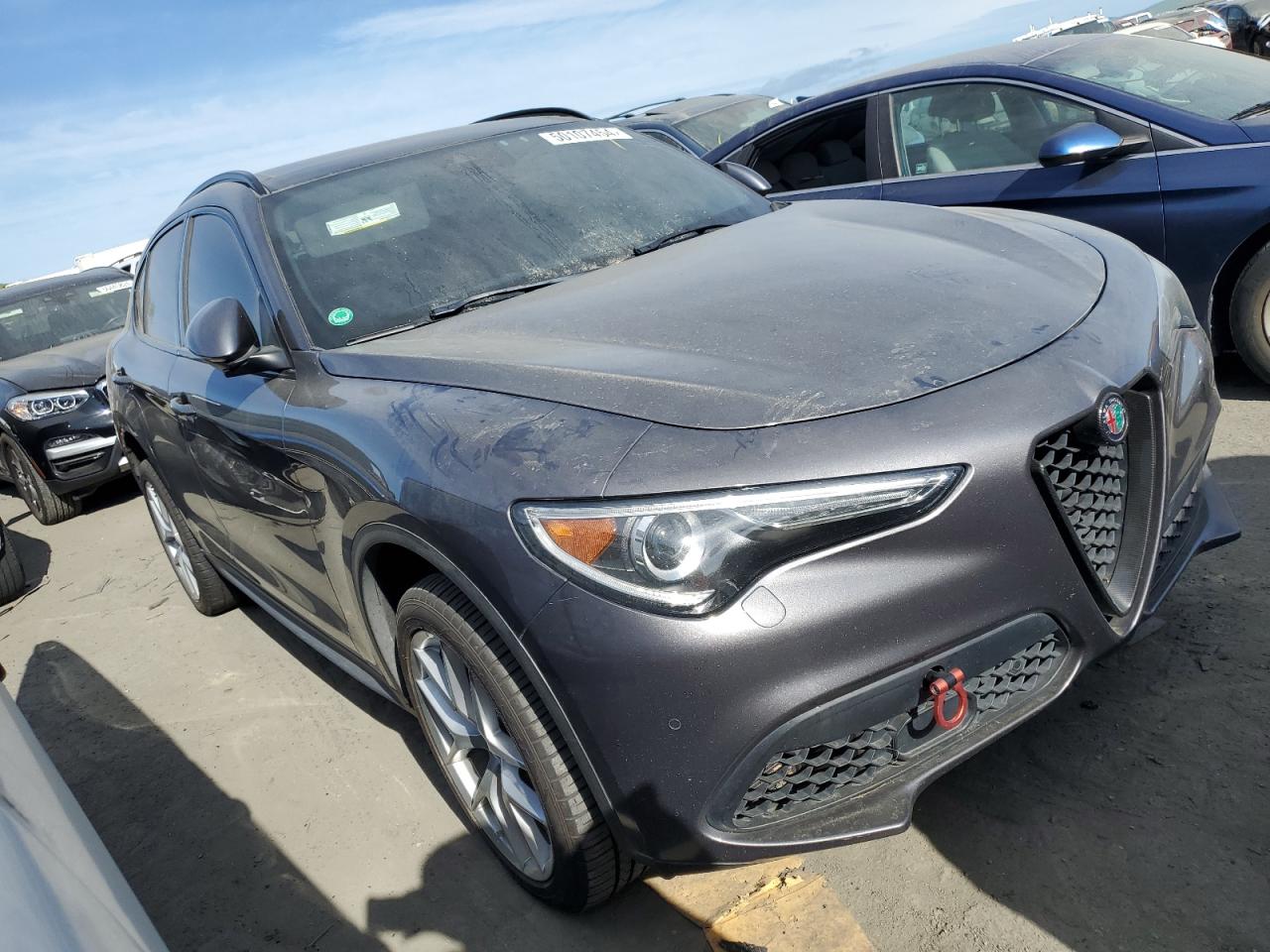 ZASFAKNN2J7B91590 2018 Alfa Romeo Stelvio Ti Sport