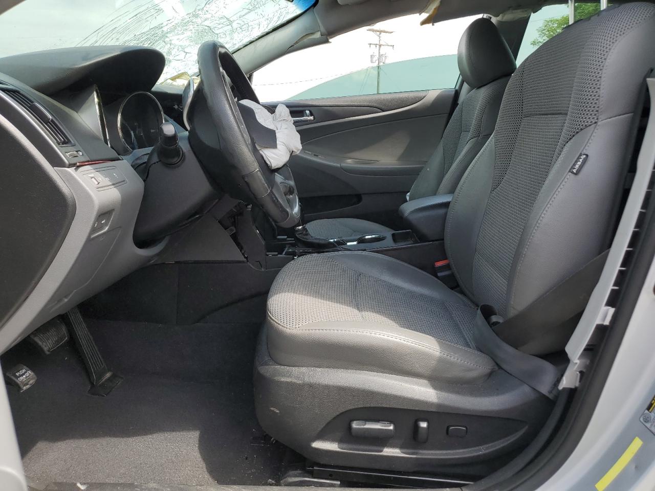 5NPEC4AC4BH214797 2011 Hyundai Sonata Se