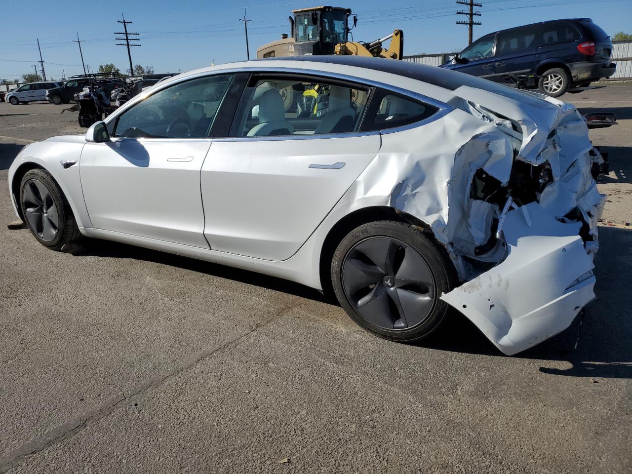 2018 Tesla Model 3 vin: 5YJ3E1EB6JF122282