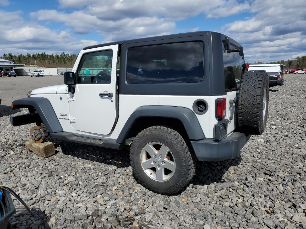 1C4AJWAG8GL202402 2016 Jeep Wrangler Sport