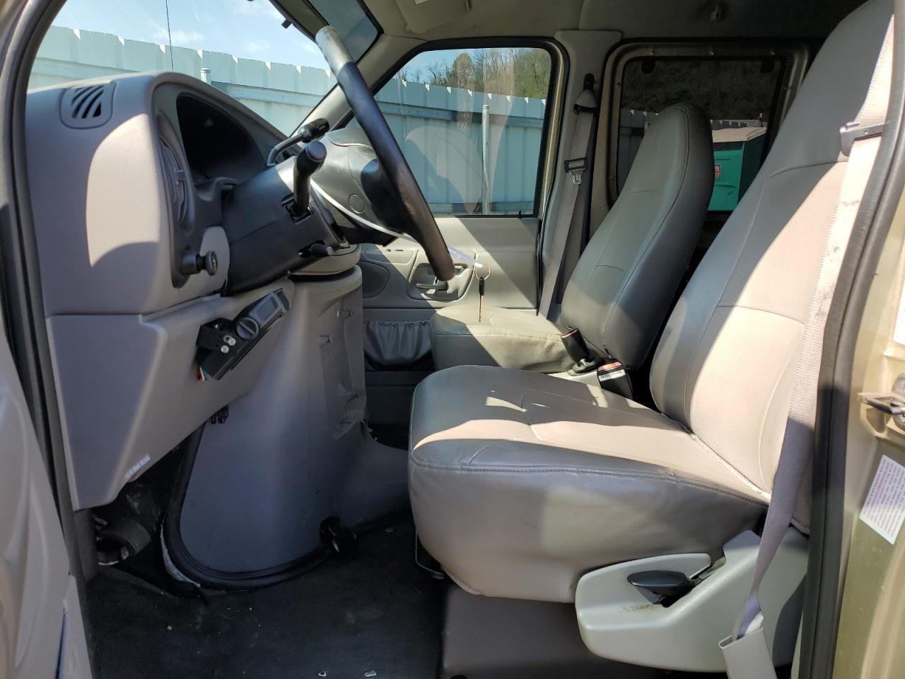 1FMNE31F3YHB31895 2000 Ford Econoline E350 Super Duty Wagon