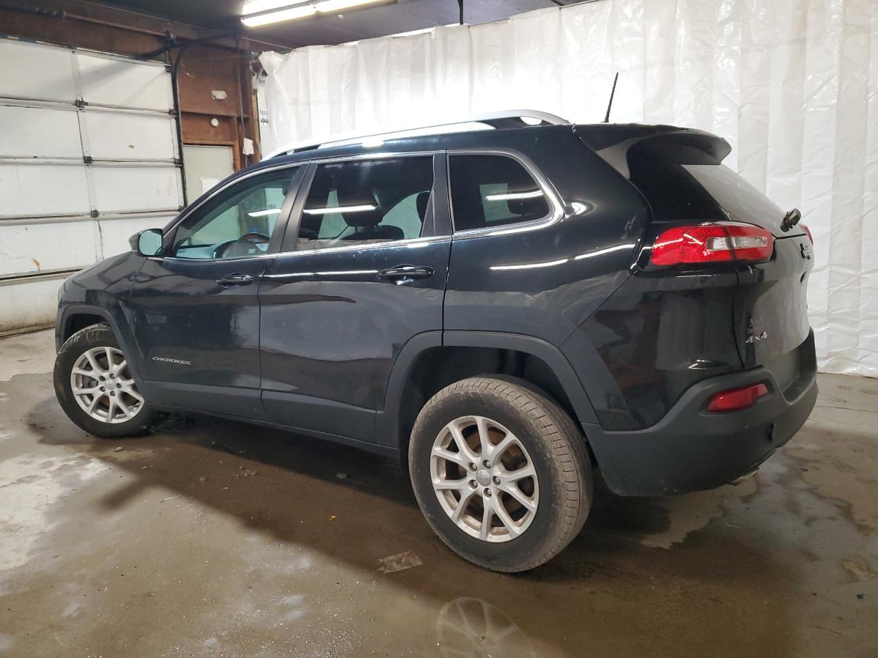 1C4PJMCBXGW377717 2016 Jeep Cherokee Latitude