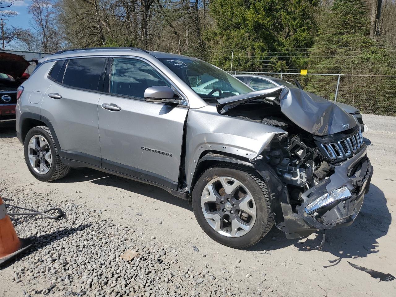 3C4NJDCB3KT747525 2019 Jeep Compass Limited