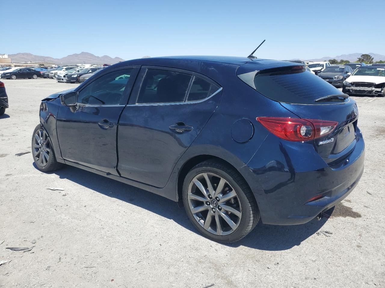 2018 Mazda 3 Touring vin: 3MZBN1L35JM270374