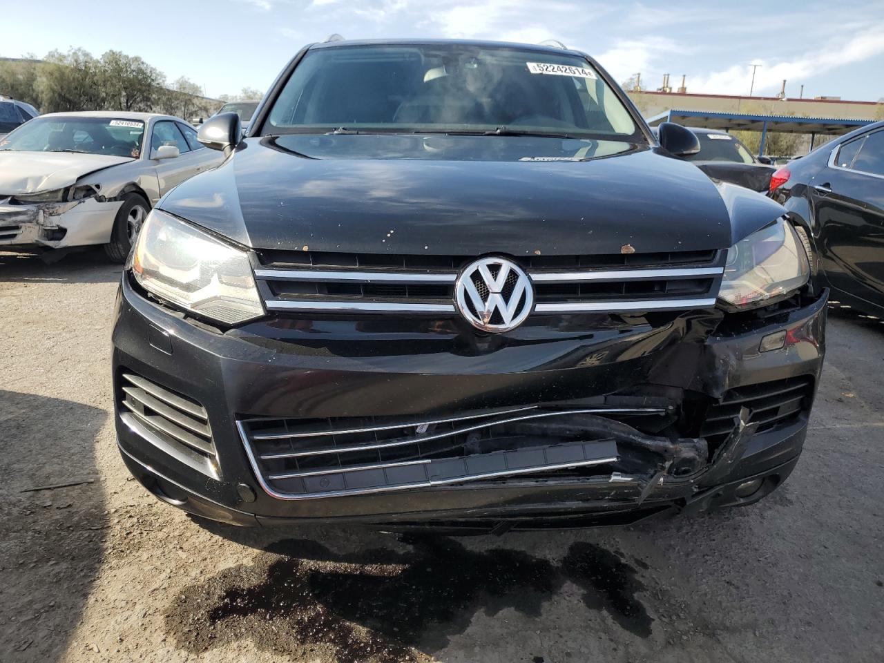 2012 Volkswagen Touareg V6 vin: WVGFF9BP2CD004437