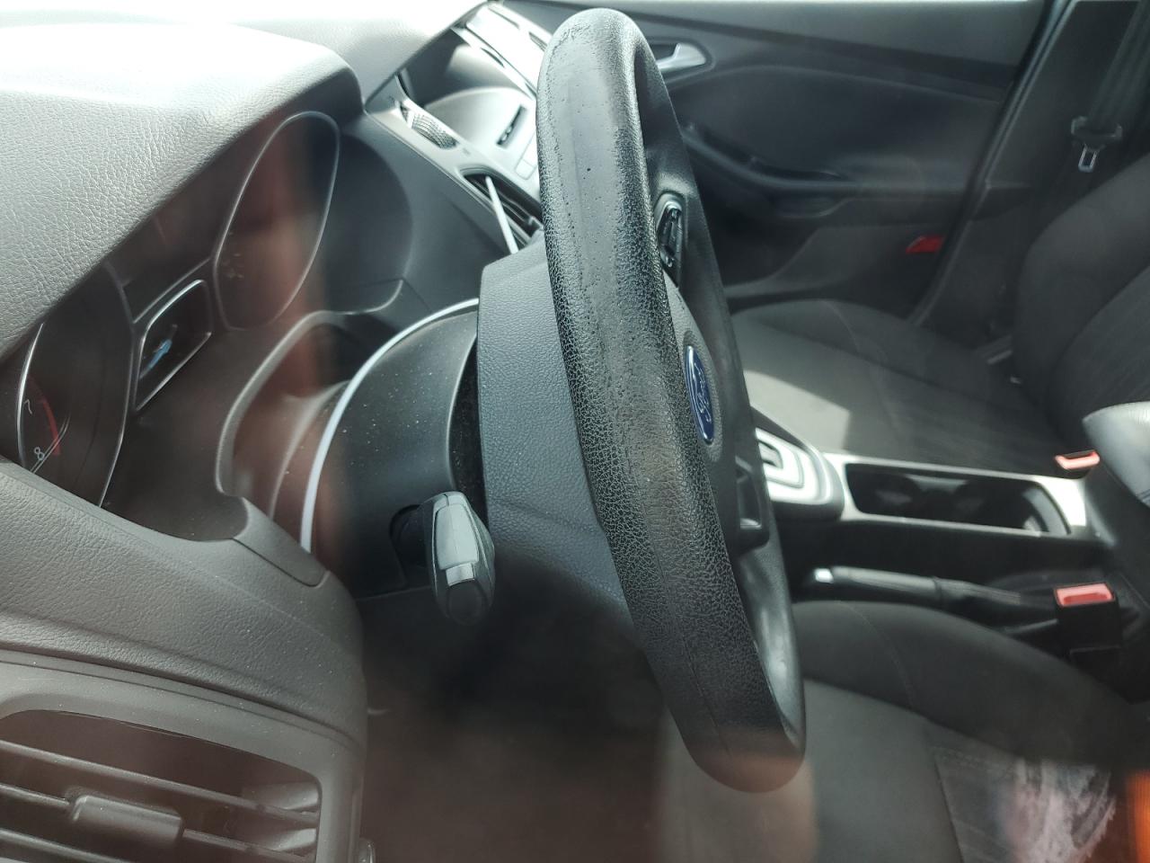 1FADP3K24FL370457 2015 Ford Focus Se