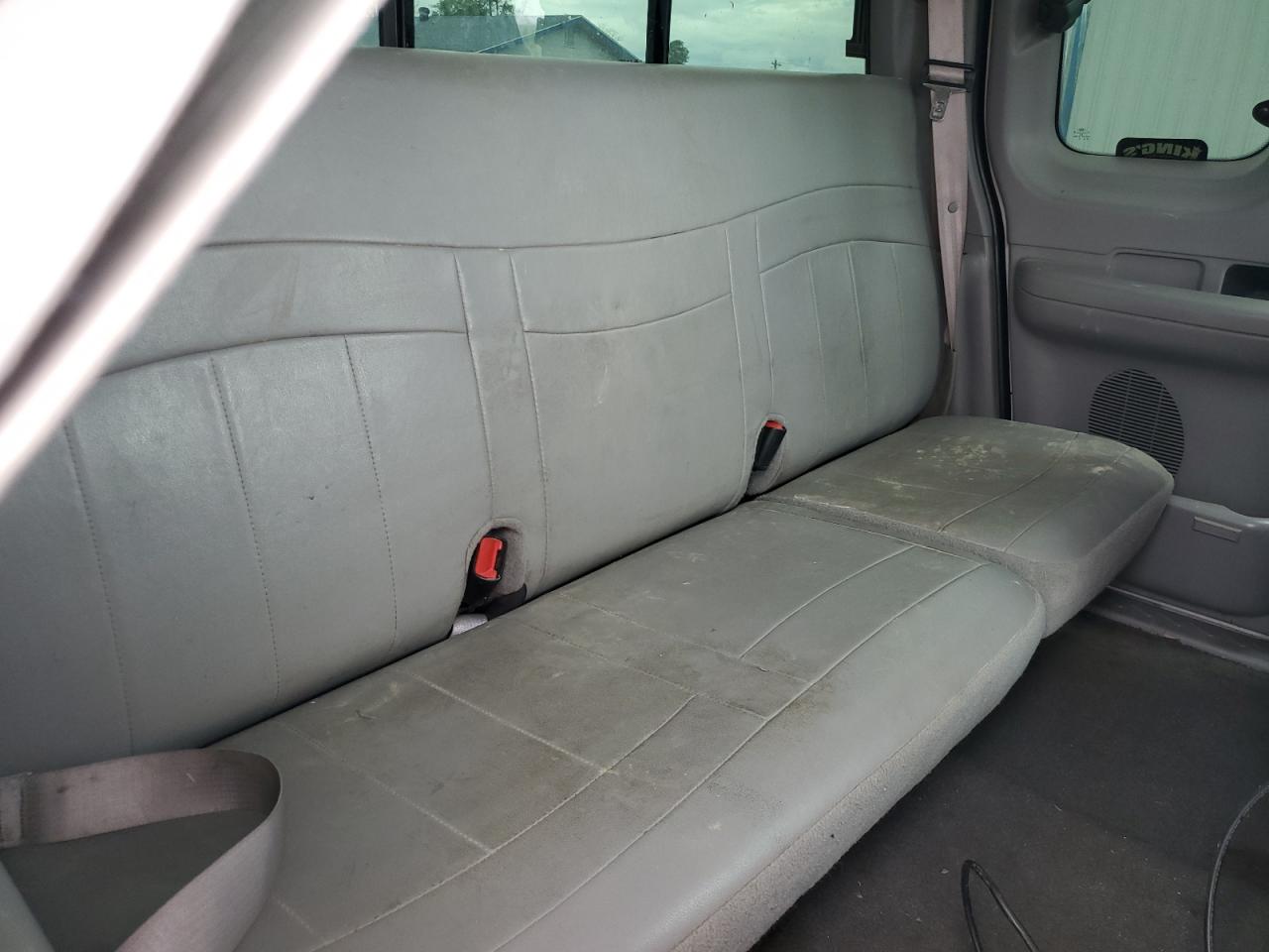 1FTRX18L4YKA43120 2000 Ford F150