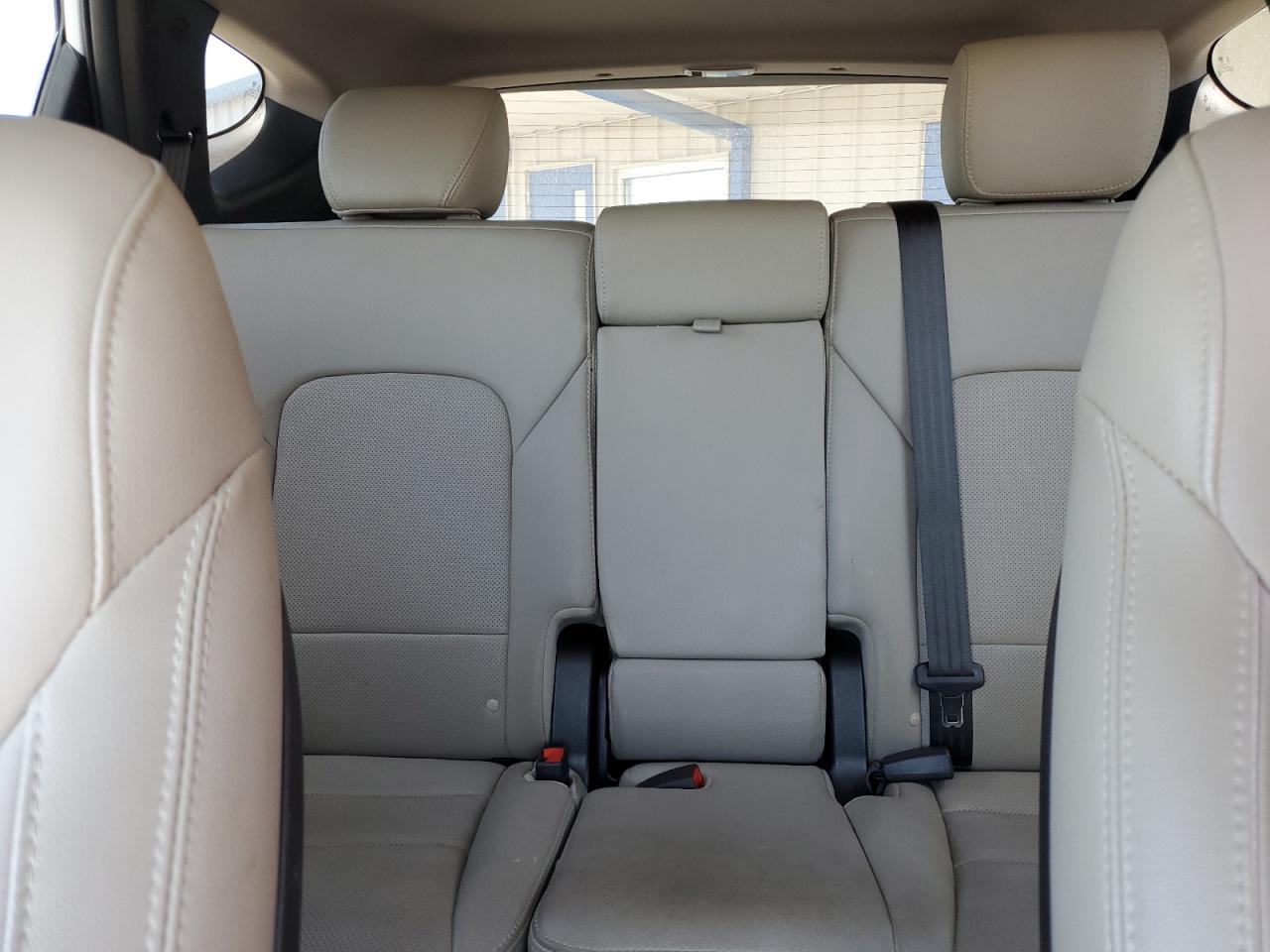 5NMZU3LB2HH043888 2017 Hyundai Santa Fe Sport