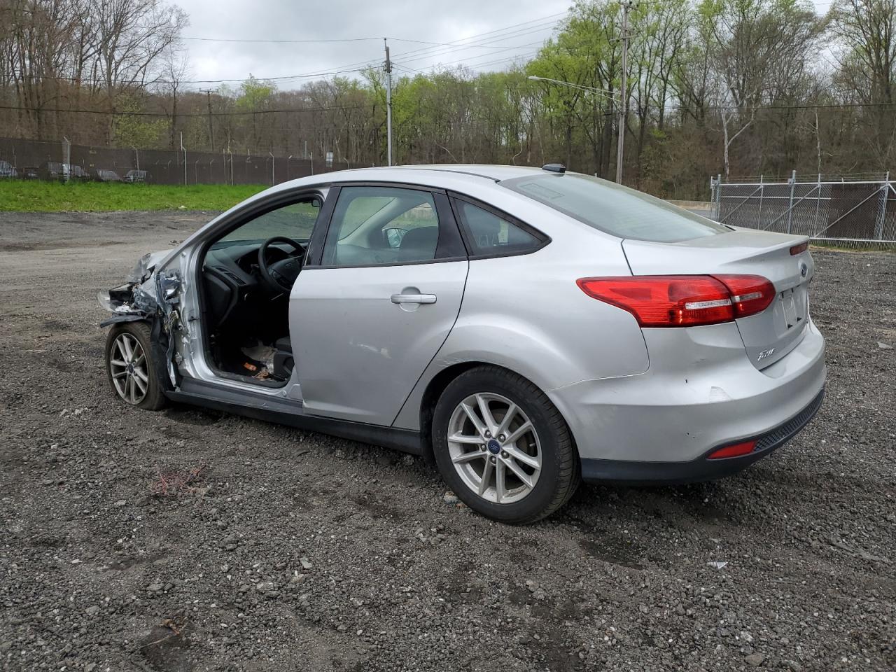 1FADP3F26HL208469 2017 Ford Focus Se