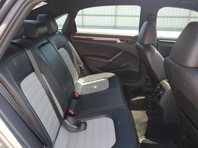 2018 VOLKSWAGEN PASSAT GT 1VWJM7A33JC037566