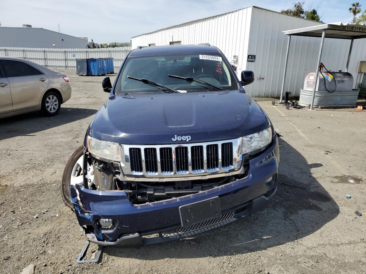 1C4RJFAG9CC318608 2012 Jeep Grand Cherokee Laredo