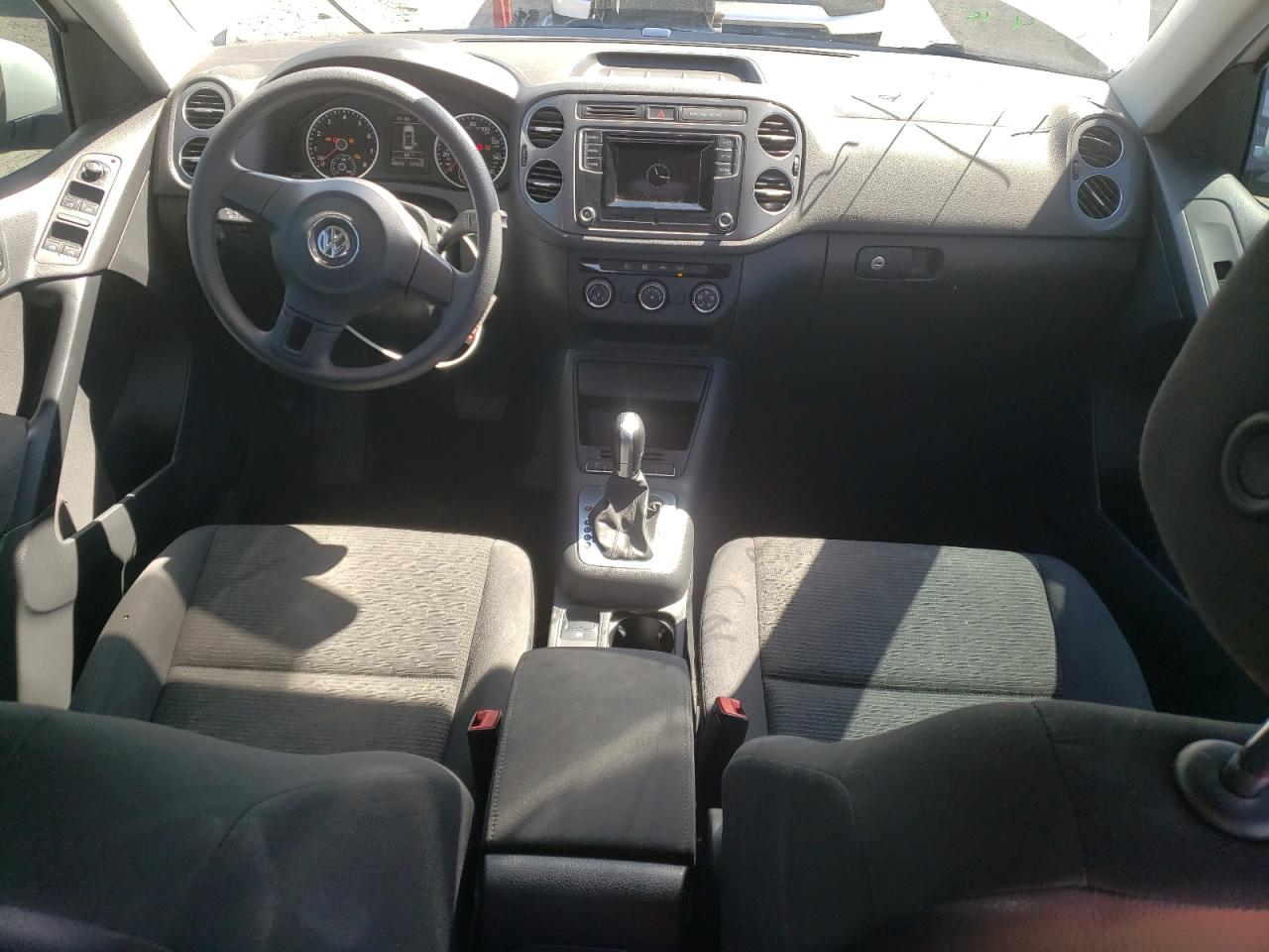 WVGAV7AX9HK046108 2017 Volkswagen Tiguan S