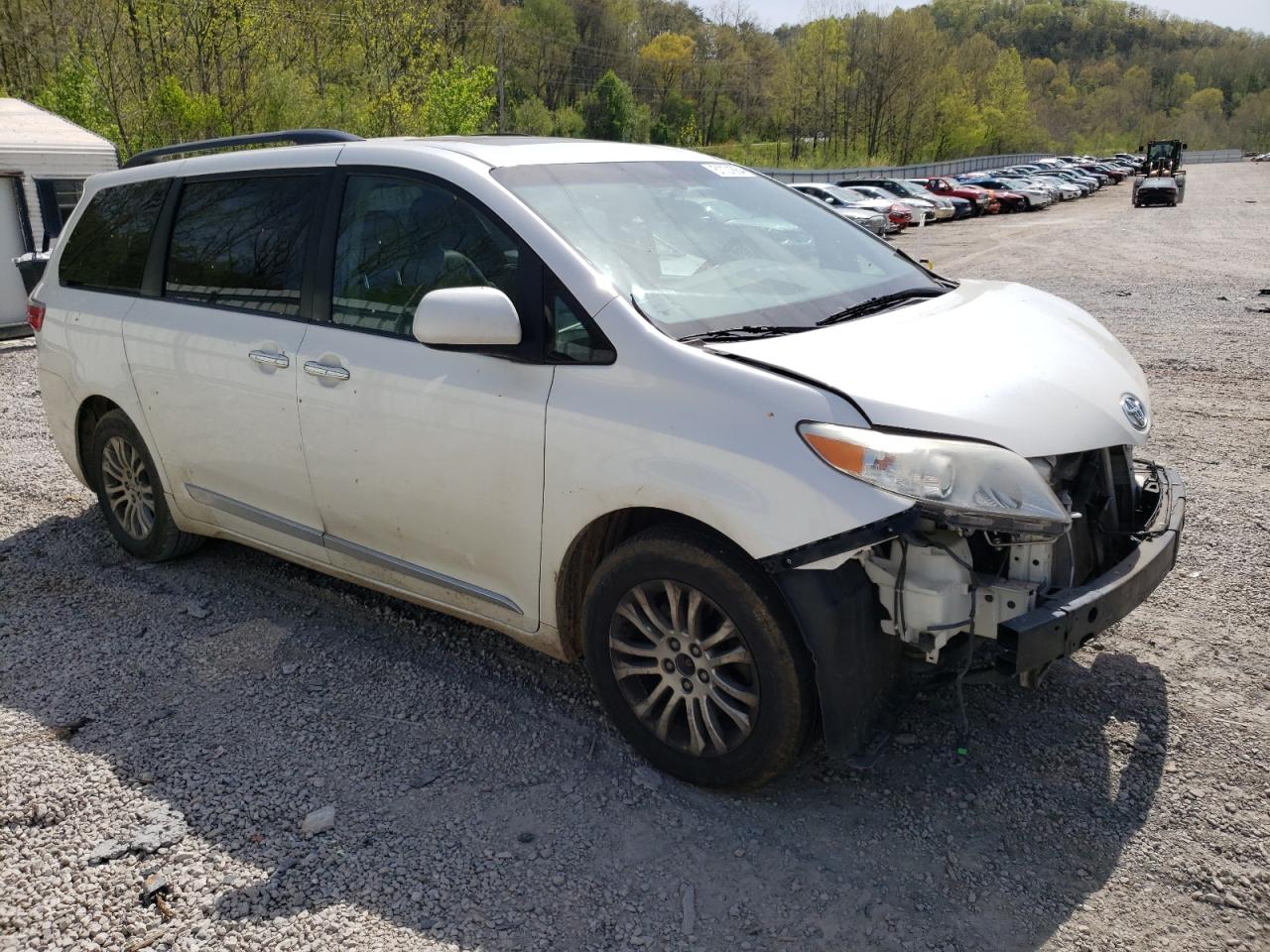 5TDYK3DC3FS625646 2015 Toyota Sienna Xle