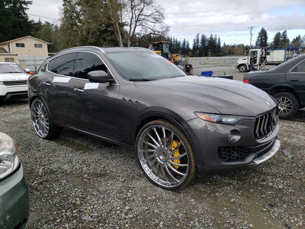 2017 Maserati Levante S Luxury vin: ZN661YUL5HX258901