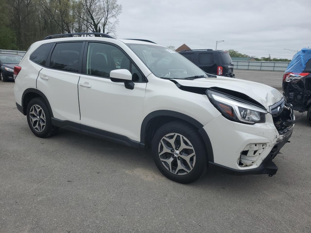 JF2SKAECXKH418759 2019 Subaru Forester Premium