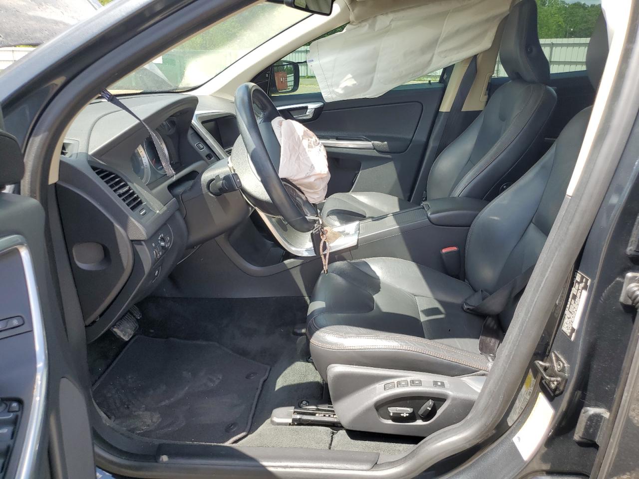 YV4952DLXD2452764 2013 Volvo Xc60 3.2