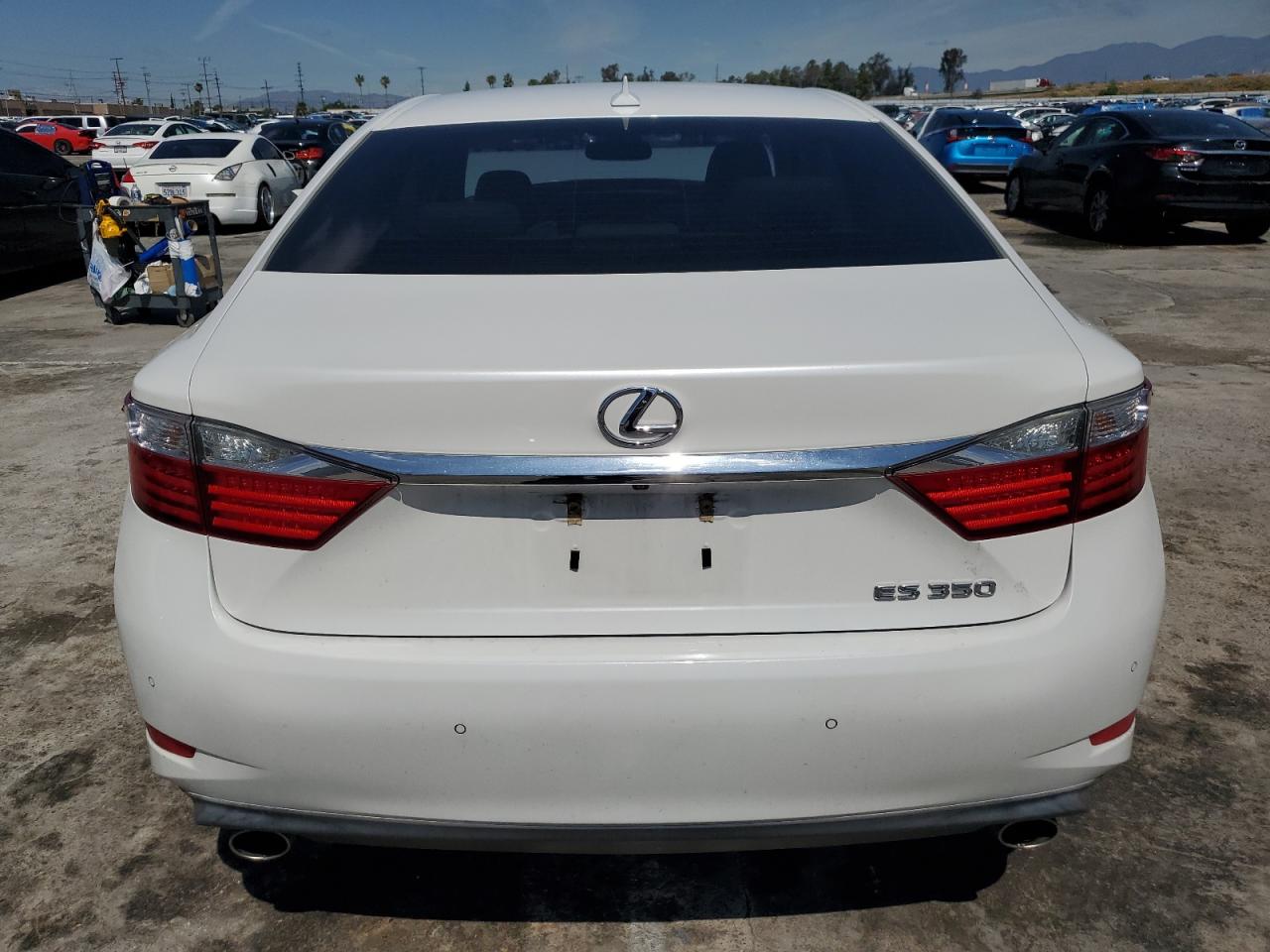 JTHBK1GG3E2115892 2014 Lexus Es 350