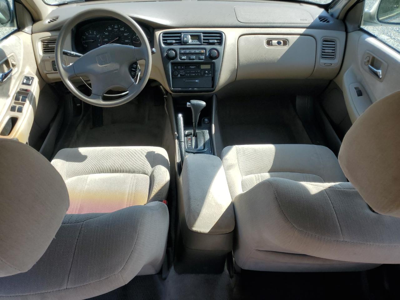 1HGCG5640XA132763 1999 Honda Accord Lx