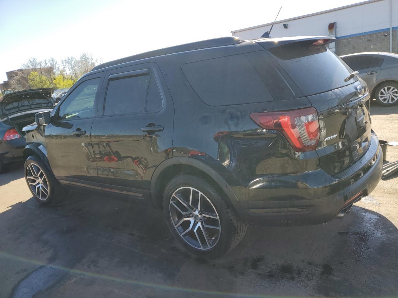 2018 Ford Explorer Sport vin: 1FM5K8GT3JGA52483