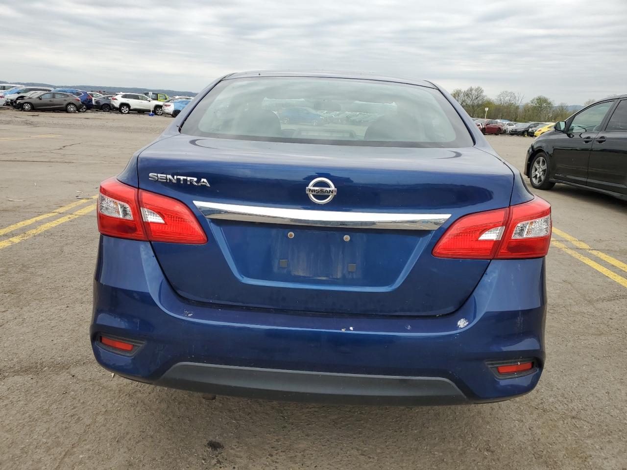 3N1AB7AP1JY282971 2018 Nissan Sentra S