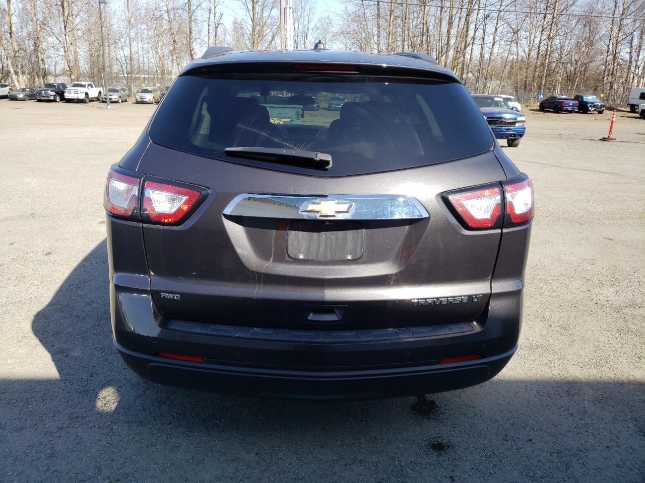 1GNKVHKD1FJ288176 2015 Chevrolet Traverse Lt