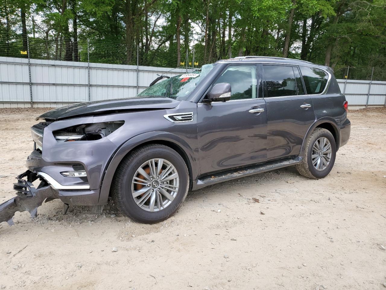 INFINITI QX80 LUXE