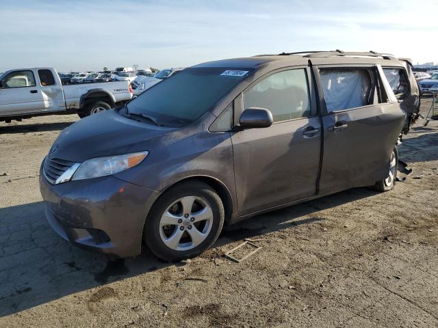 VIN 5TDKK3DC0FS665303 2015 Toyota Sienna, LE no.1