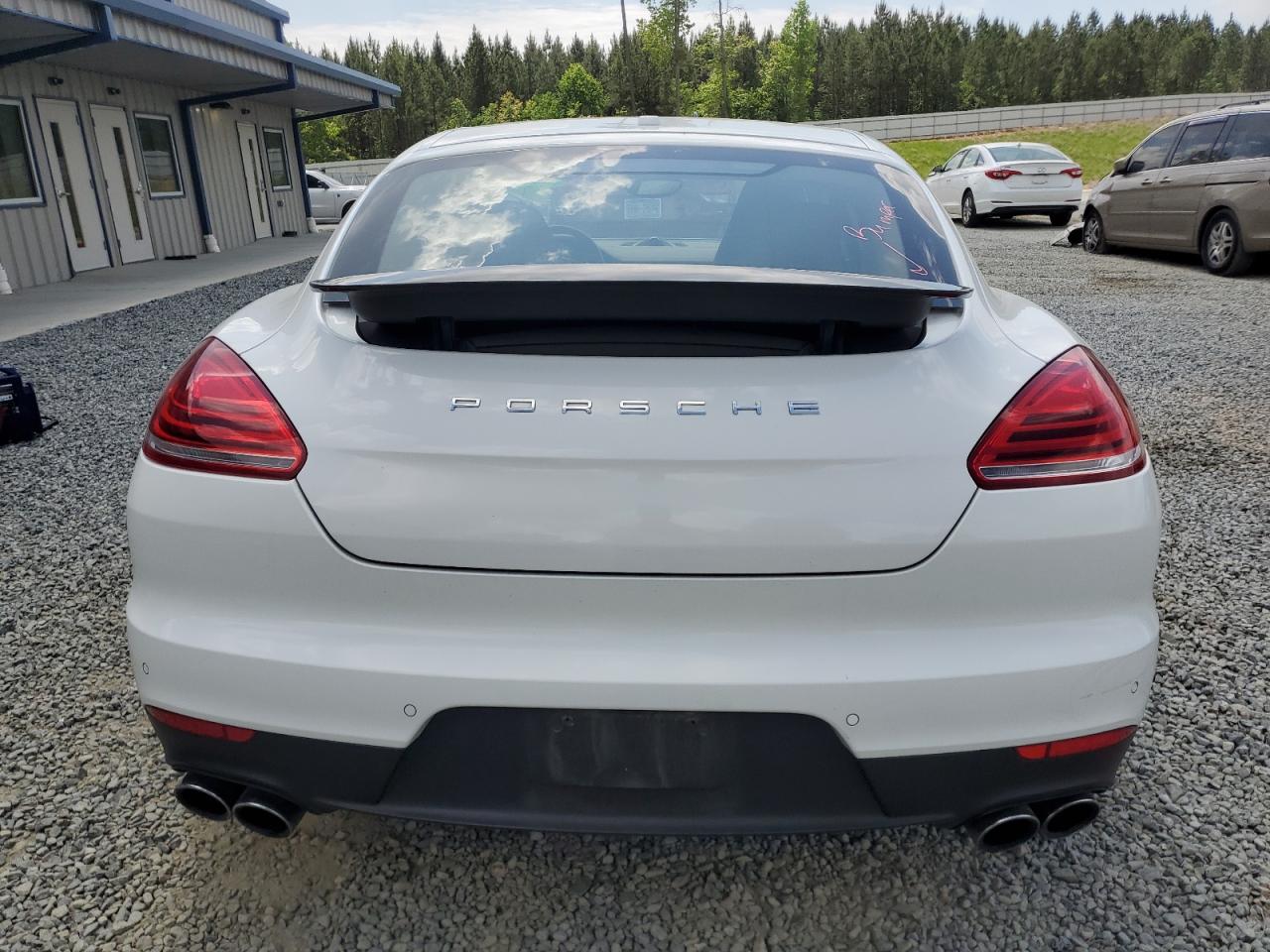 WP0AA2A78GL005075 2016 Porsche Panamera 2